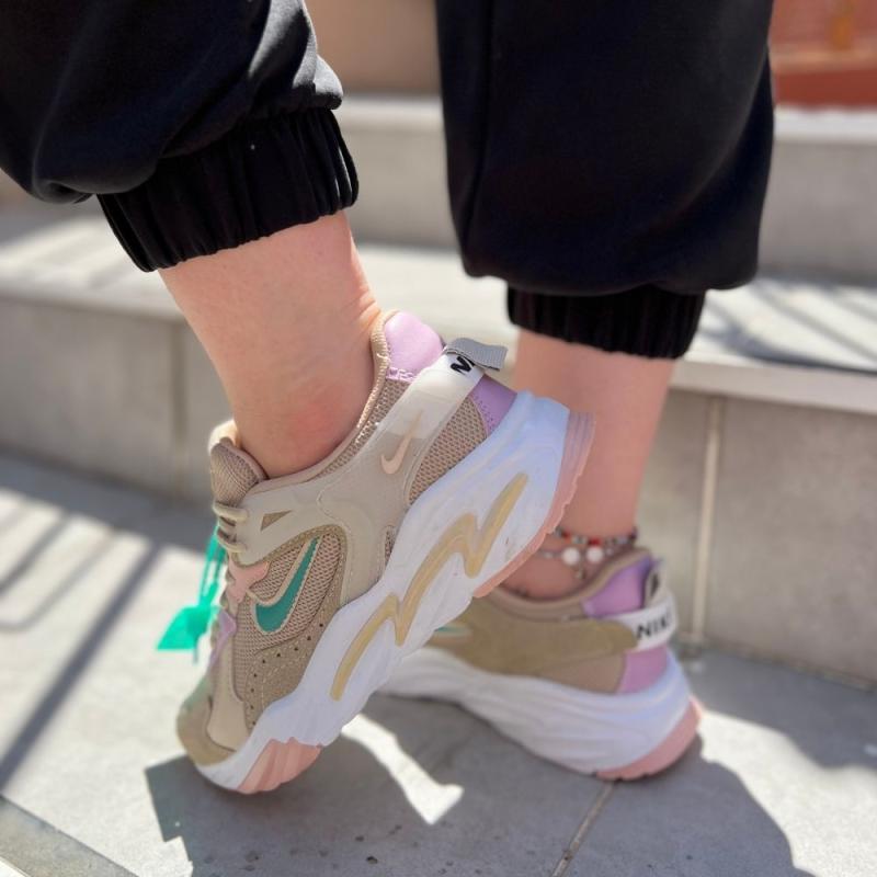 Nike Walking