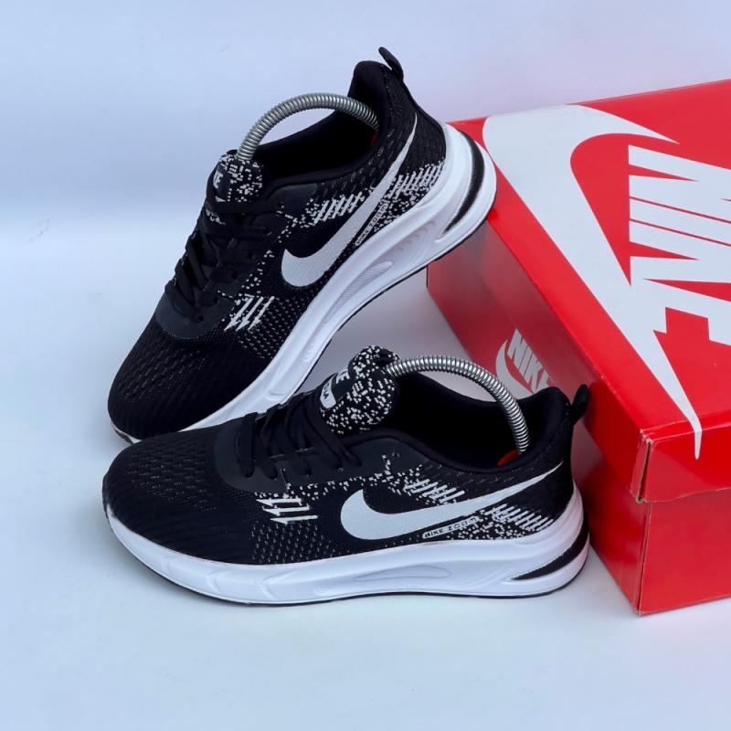 Zoom Siyah Beyaz
