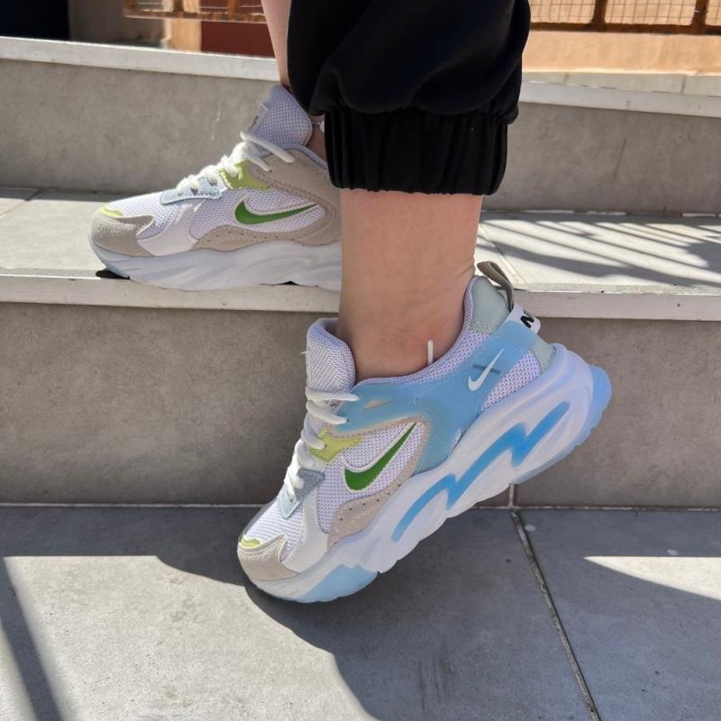 Nike Walking