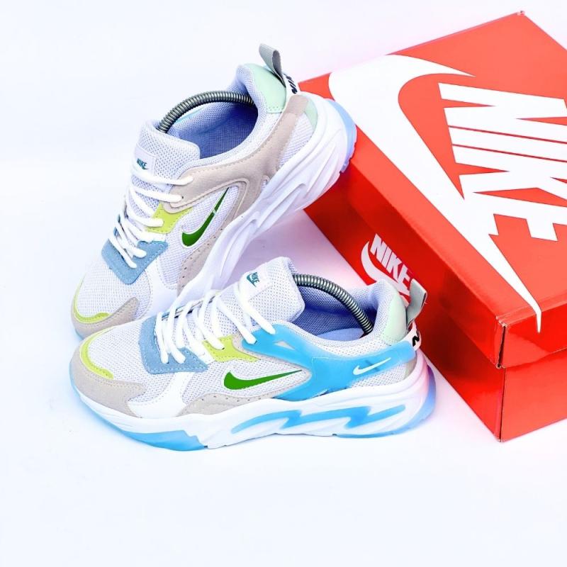 Nike Walking
