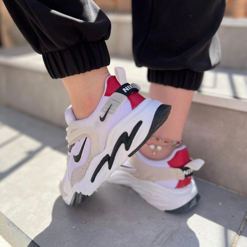 Nike Walking