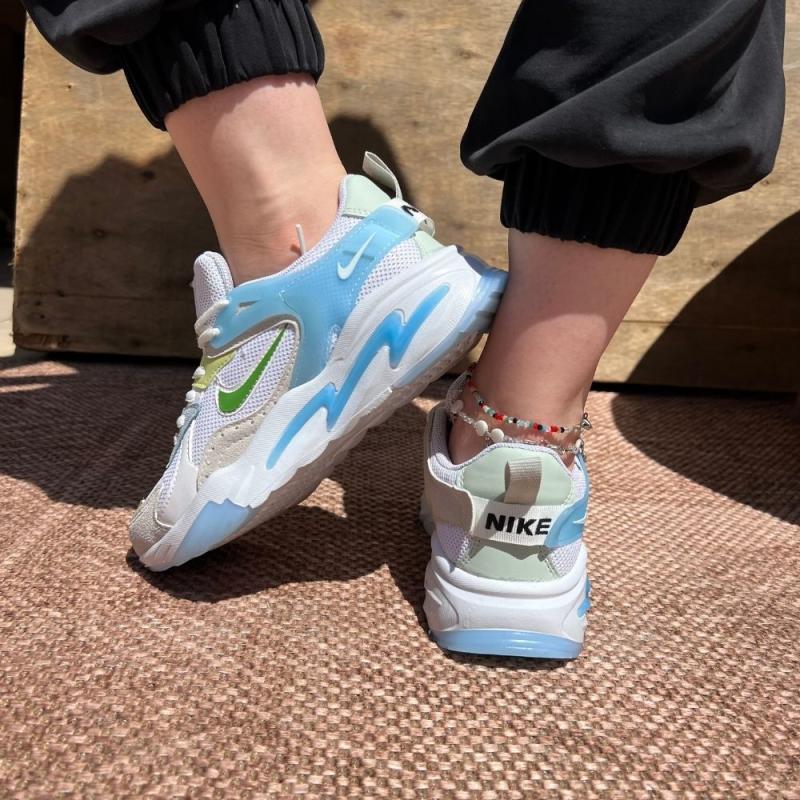 Nike Walking