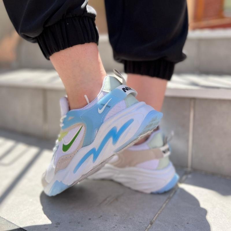 Nike Walking